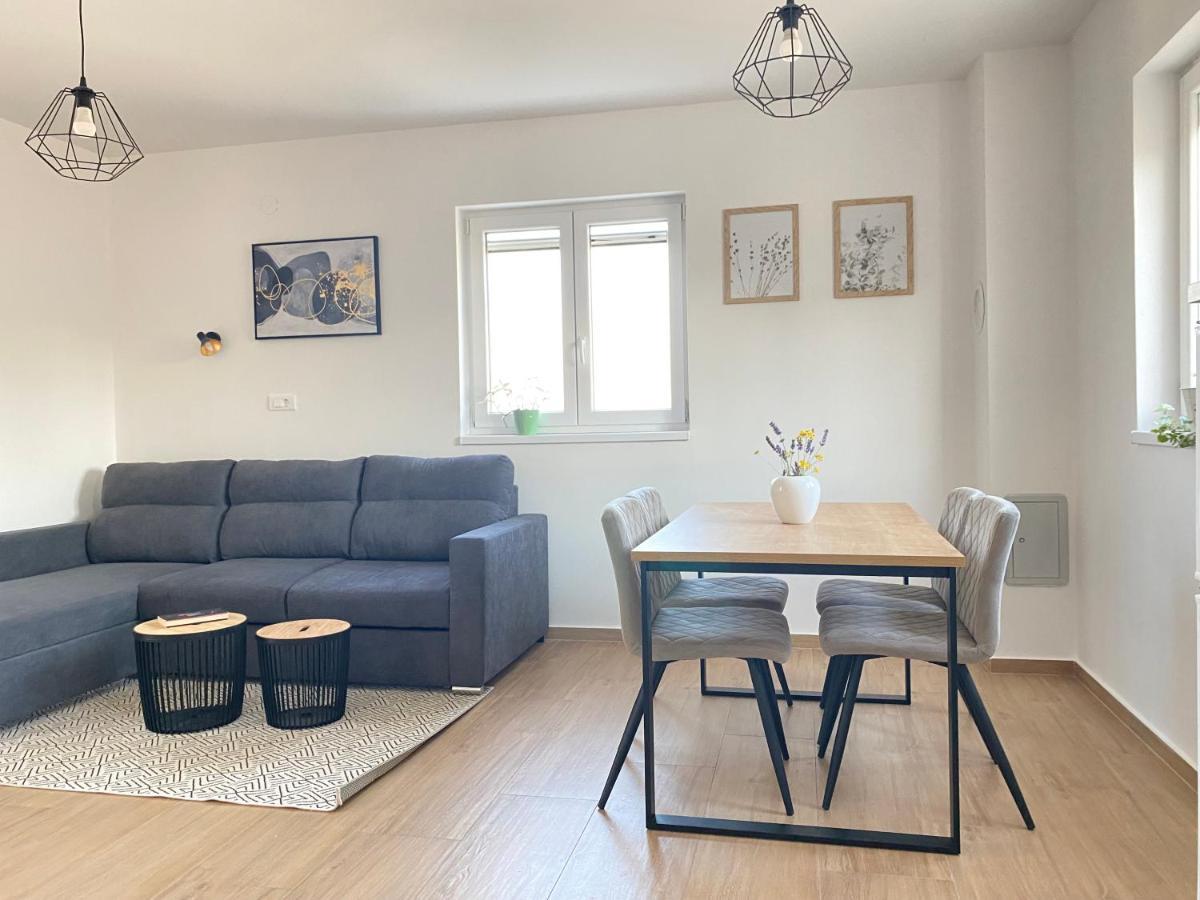 Apartments Rising Sun, Ražanac 외부 사진